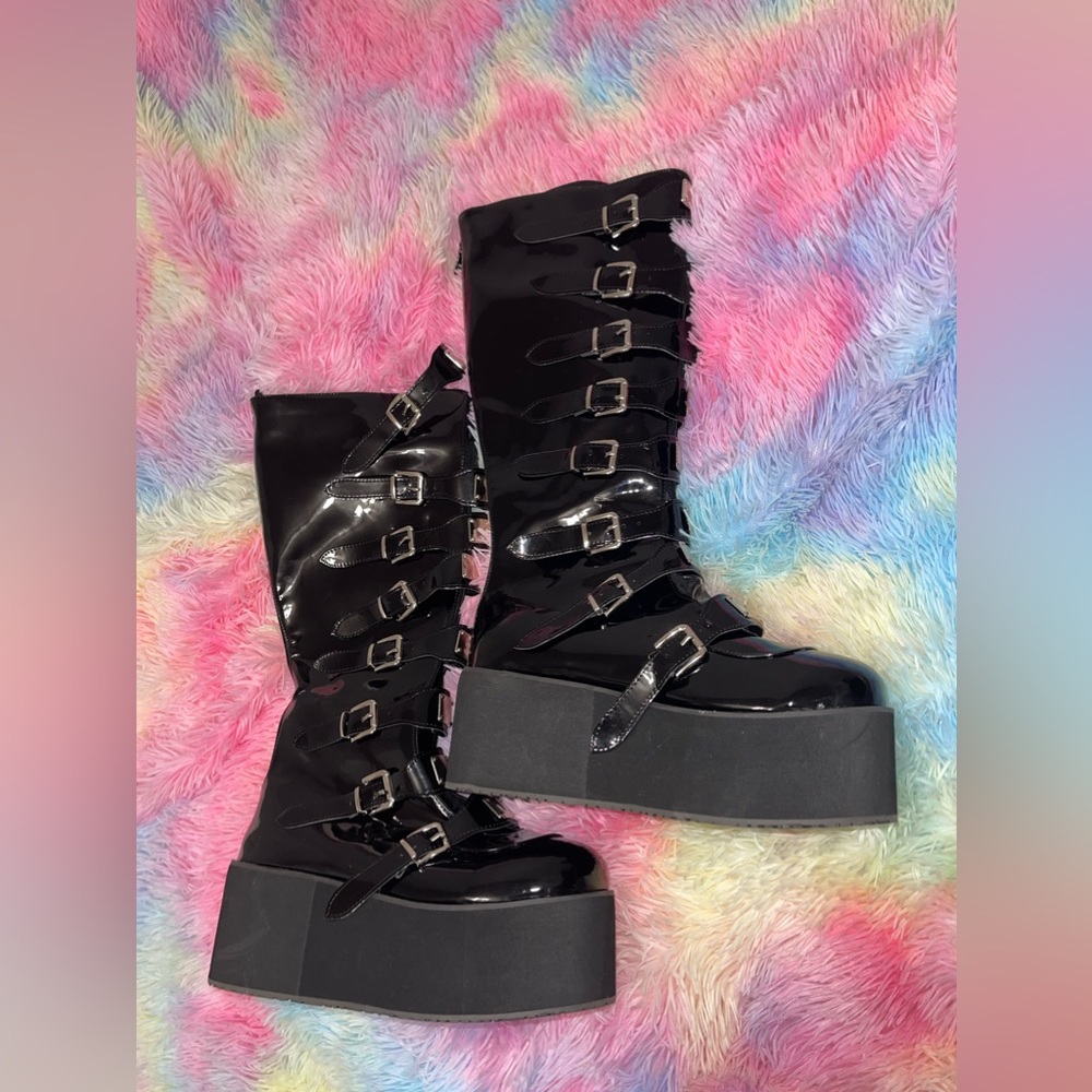 Color: Black Patent
